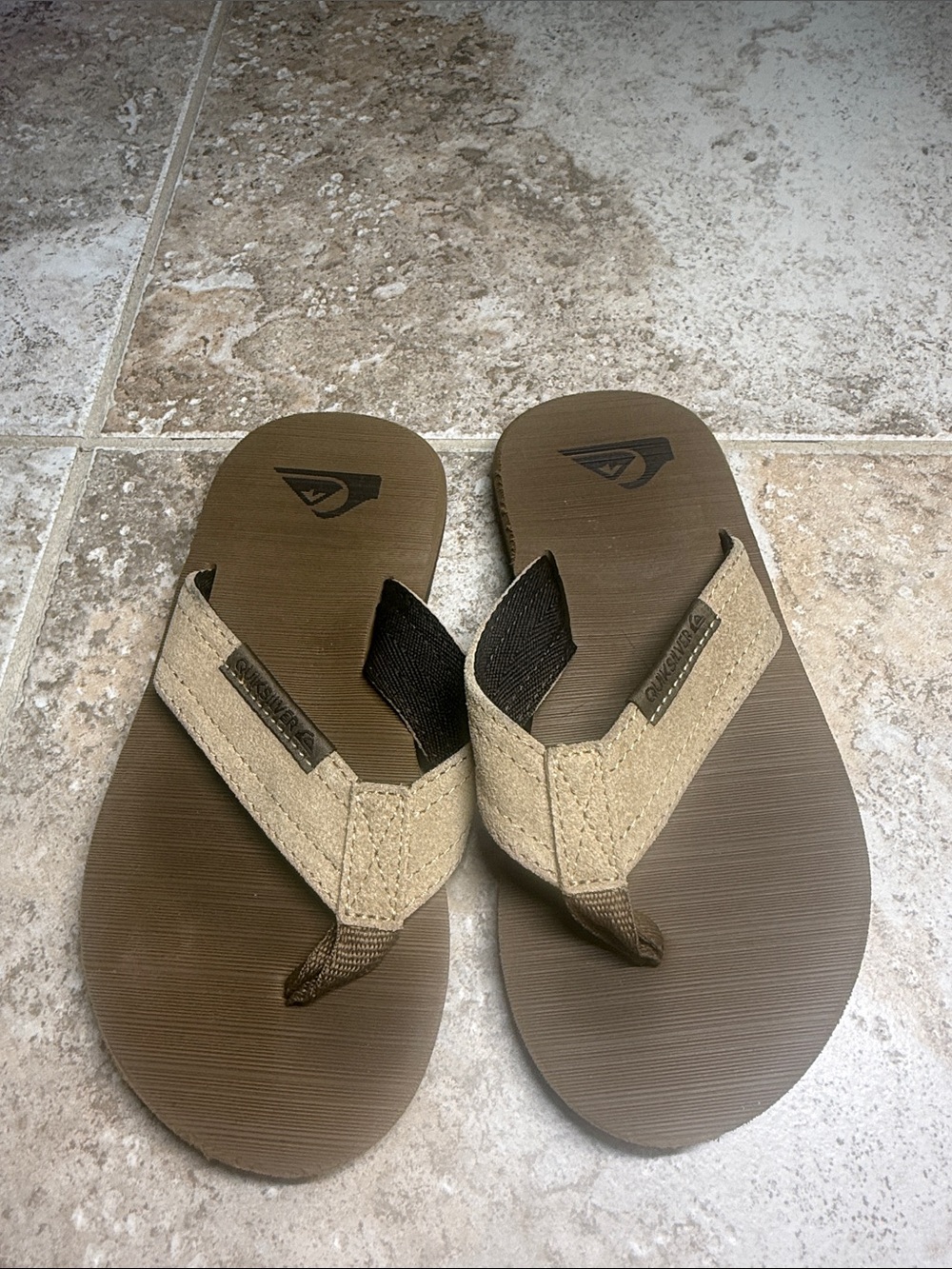 Size 2 youth Quiksilver Tan Strapped Flip Flops. Like new
